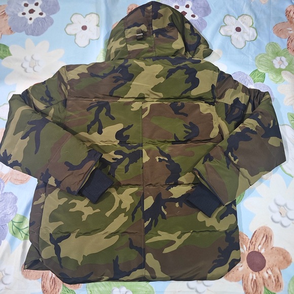 Canada Goose Camouflage Hooded Down Jacket - Picture 6 of 12